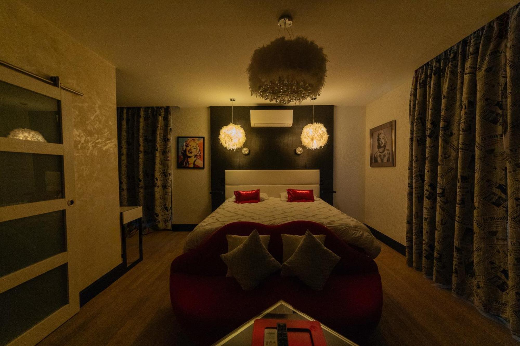 Les Etoiles Bed & Breakfast Tonnerre Oda fotoğraf