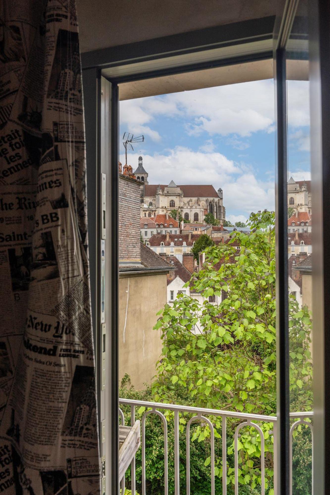 Les Etoiles Bed & Breakfast Tonnerre Oda fotoğraf