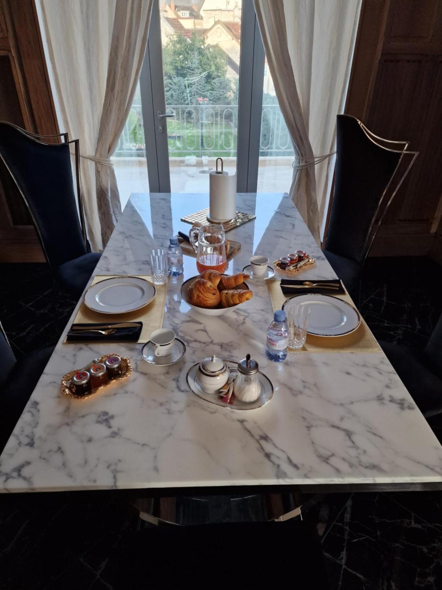Les Etoiles Bed & Breakfast Tonnerre Dış mekan fotoğraf